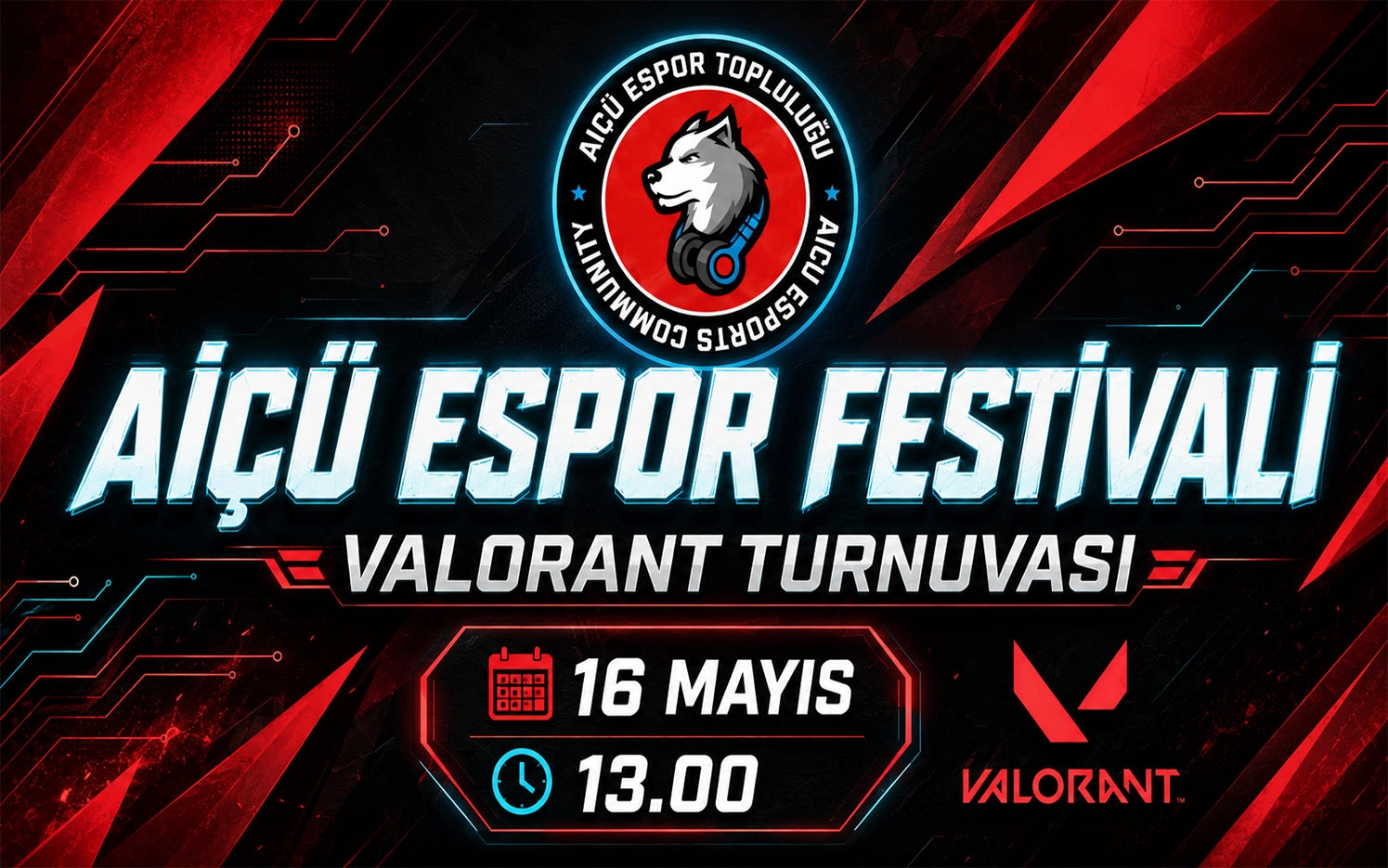 AİÇÜ E-spor Festivali Valorant Turnuvası'nda IWILLNEVERLOSE takımı şampiyonluk kupasını kaldırırken